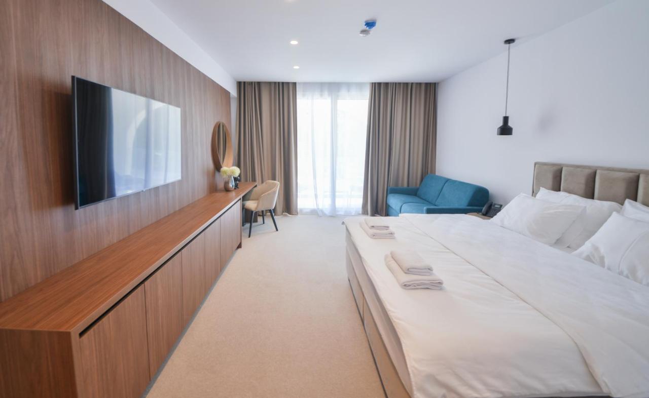 Hotel Riva Budva Luaran gambar